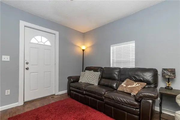 152 Cornell AVE, Bonner Springs, KS 66012