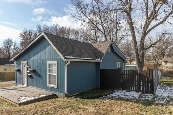 152 Cornell AVE, Bonner Springs, KS 66012
