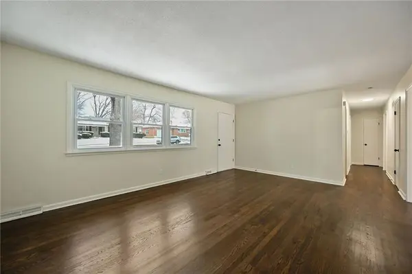 8001 Freeman AVE, Kansas City, KS 66112