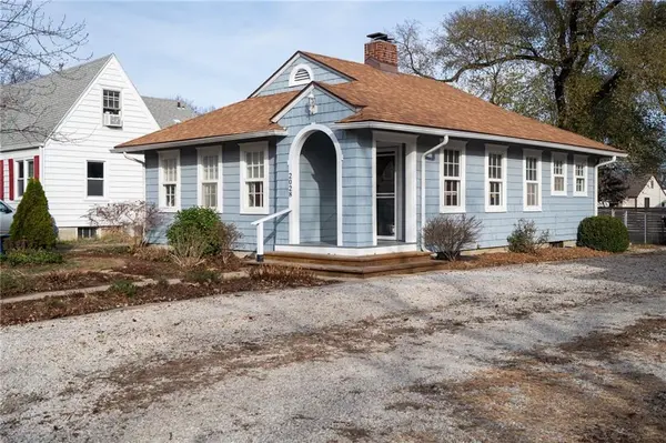 2028 New Hampshire ST, Lawrence, KS 66046