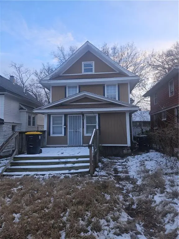 1605 E 37th ST, Kansas City, MO 64109