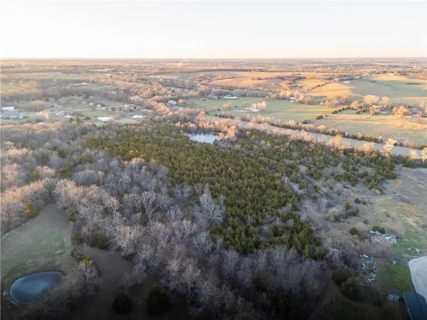 00000 Osawatomie RD, Paola, KS 66071