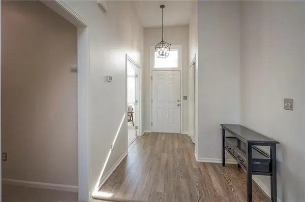 21950 W 119th TER, Olathe, KS 66061