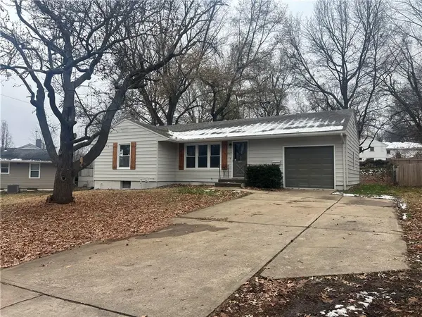 12117 E 47th TER, Independence, MO 64055