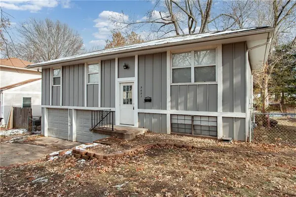 3621 S Scott AVE, Independence, MO 64052