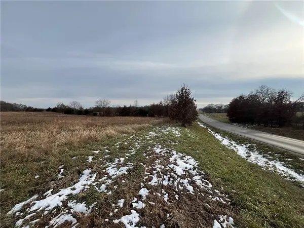 Highway Z HWY, Tina, MO 64682