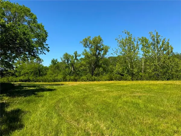 800 SE Stanley RD, Tecumseh, KS 66542