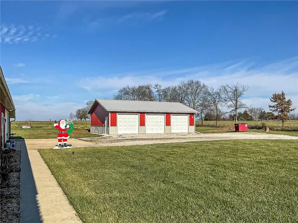31833 W HWY, Smithton, MO 65350