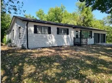 8624 E 83rd ST, Raytown, MO 64138