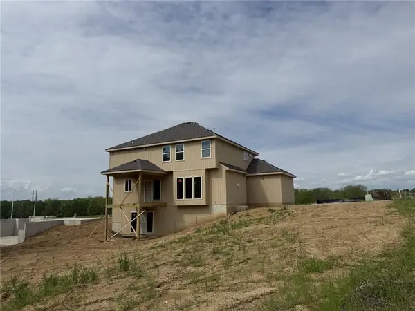 10516 N Wayne AVE, Kansas City, MO 64155