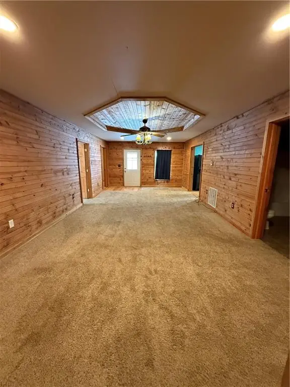428 Walnut ST, Guilford, MO 64457