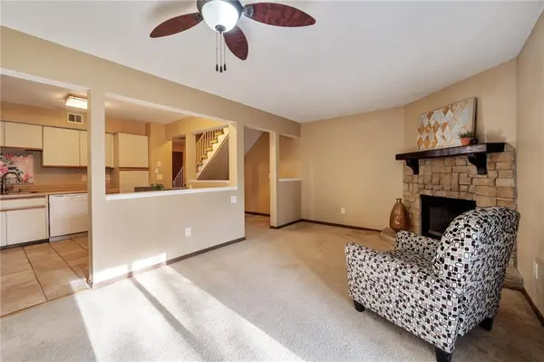 6813 NW MOKANE AVE, Kansas City, MO 64151