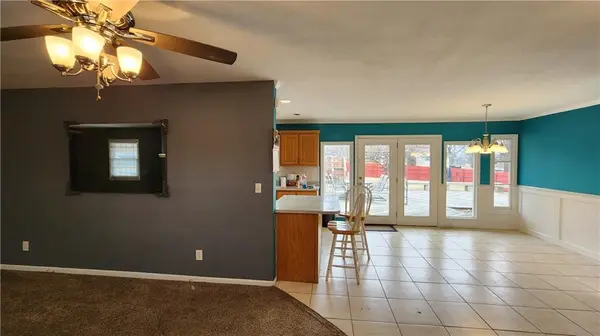 908 Harr Grove RD, Peculiar, MO 64078