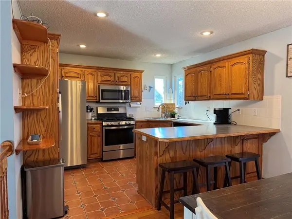 300 N Hickory ST, Gardner, KS 66030