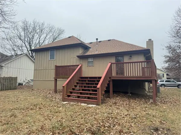 613 SE Westwind DR, Lee's Summit, MO 64063