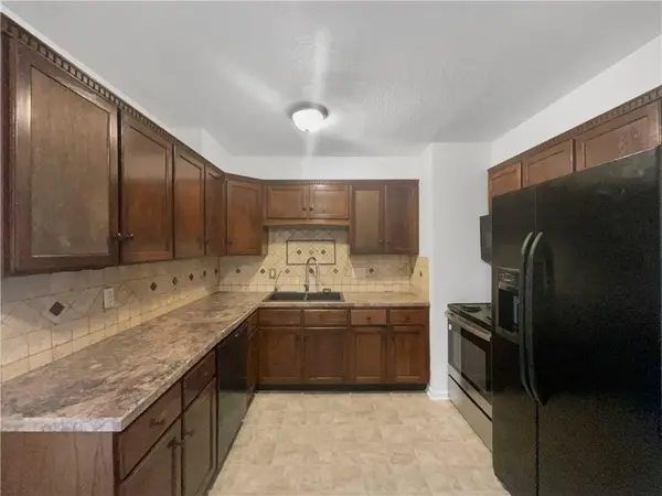 9437 Bristol AVE, Kansas City, MO 64138