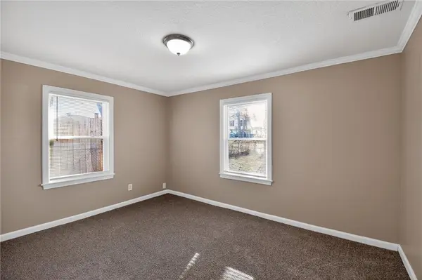 7412 E 57th ST, Kansas City, MO 64129