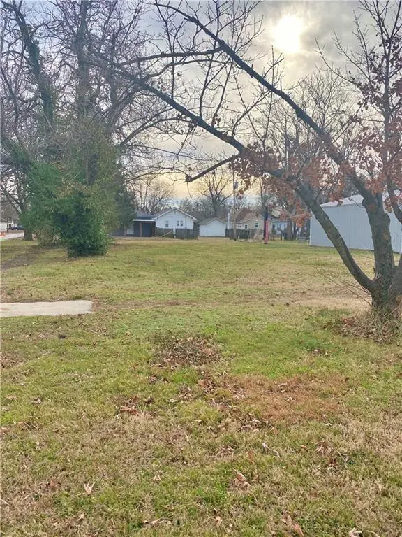 701 W Euclid ST, Pittsburg, KS 66762