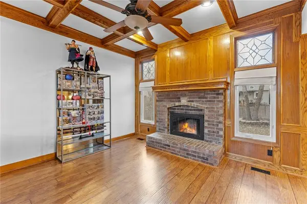 15206 Foster ST, Overland Park, KS 66223