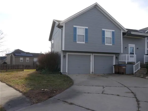 1601 Stasi AVE, Raymore, MO 64083
