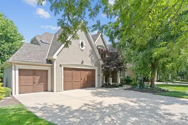 14605 Dearborn ST, Overland Park, KS 66223