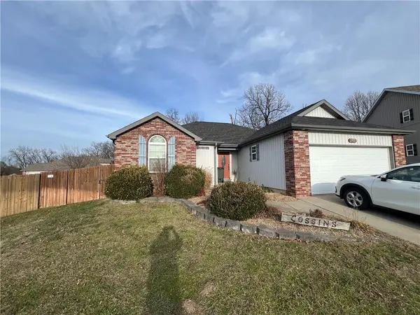245 W Erin CT,  Bolivar,  MO 65613