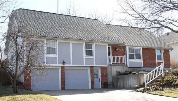6703 Hauser DR, Shawnee, KS 66216