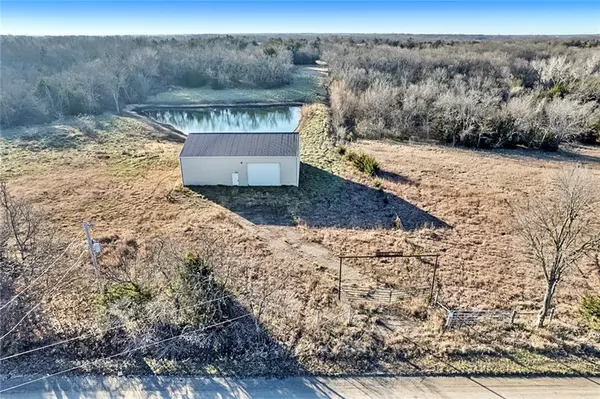 548 Kingman RD, Quenemo, KS 66528