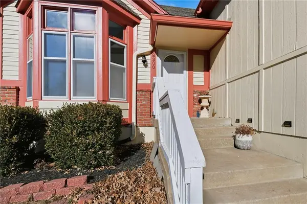 8300 W 148TH ST, Overland Park, KS 66223