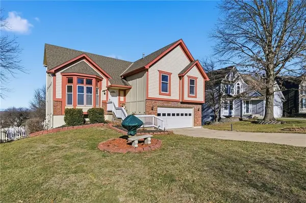 8300 W 148TH ST, Overland Park, KS 66223