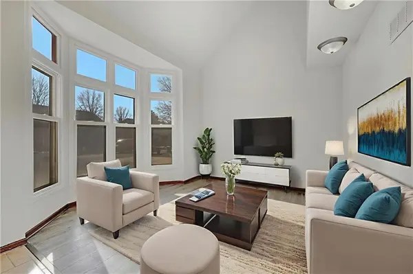 8300 W 148TH ST, Overland Park, KS 66223