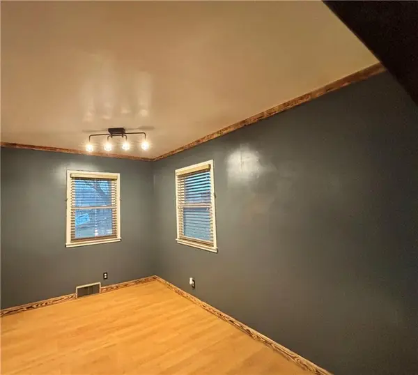 3226 Jennifer LN, Country Club, MO 64505