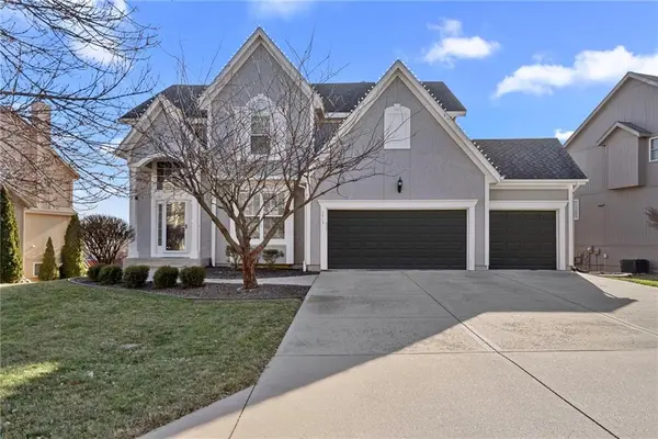 7715 W 144 TER, Overland Park, KS 66223
