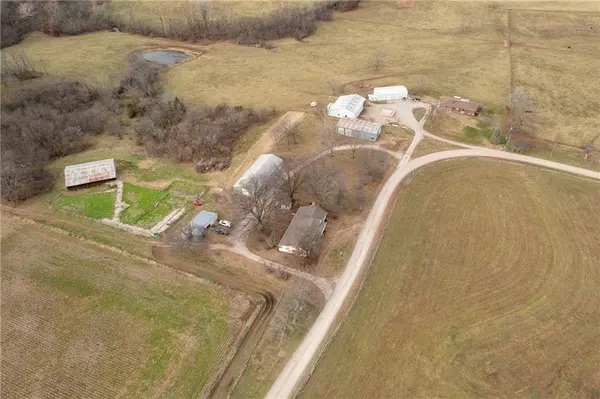 64 SW 401st RD, Centerview, MO 64019