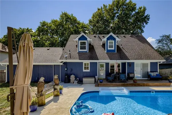 129 Crestview CT, Lansing, KS 66043