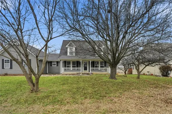 802 S Morgan DR, Peculiar, MO 64078