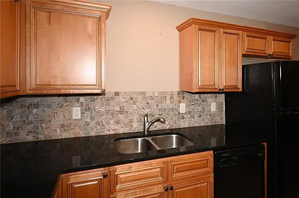 13719 Post Oak LN, Platte City, MO 64079