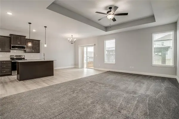 4005 NW 96th ST, Kansas City, MO 64154