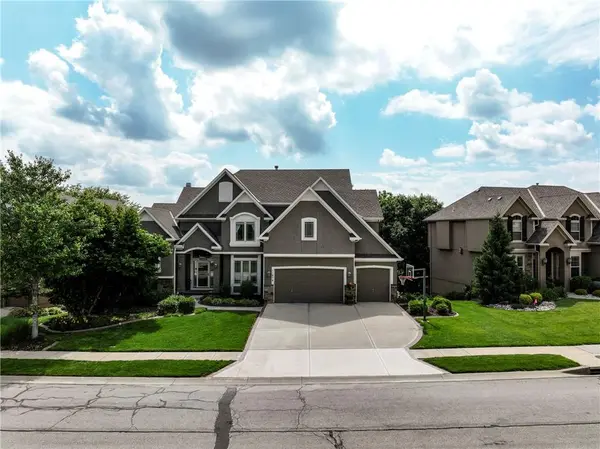 11674 S Sumac ST, Olathe, KS 66061