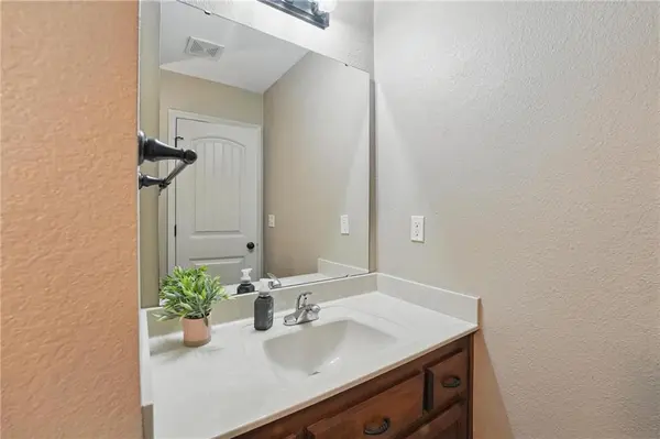 6833 NE 116th TER, Kansas City, MO 64156