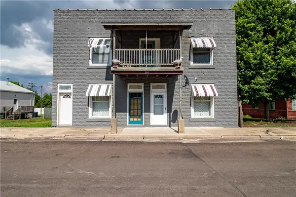 205 S 2ND ST, Maitland, MO 64466