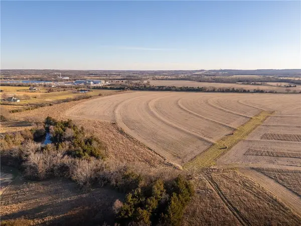 000 W 17th ST, Pleasanton, KS 66075