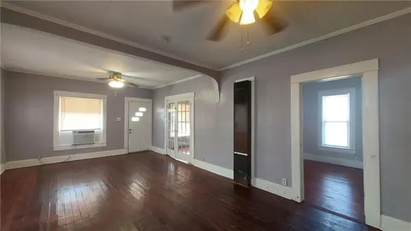 801 E 9th ST, Pittsburg, KS 66762
