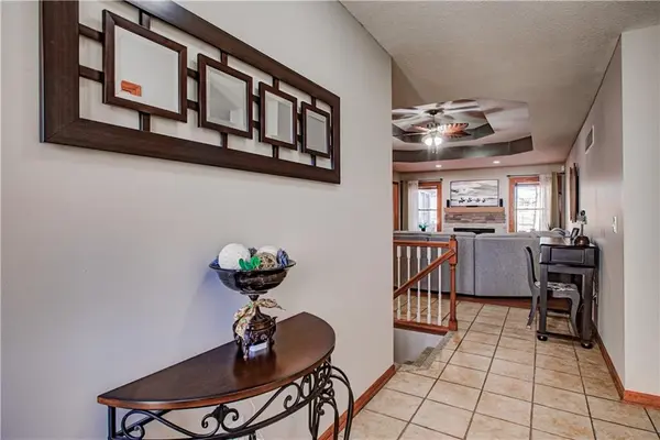 2209 Jil ST, Harrisonville, MO 64701