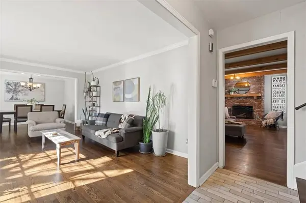 634 W Santa Fe TRL, Kansas City, MO 64145