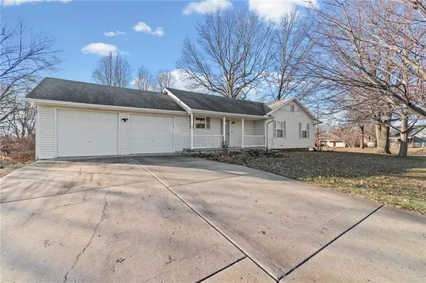 301 Walnut ST, Lathrop, MO 64465