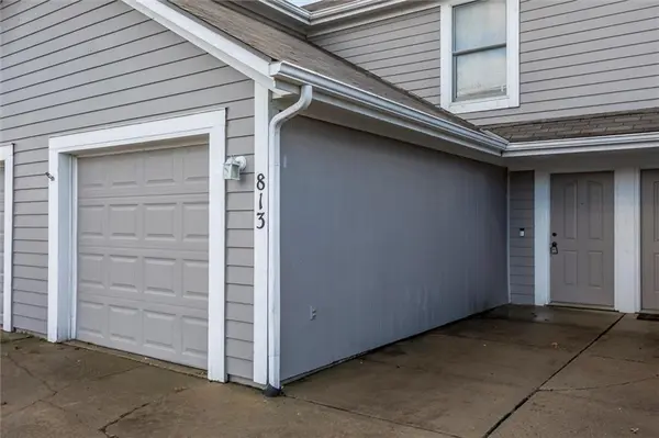 813 E 167th CT, Gardner, KS 66030