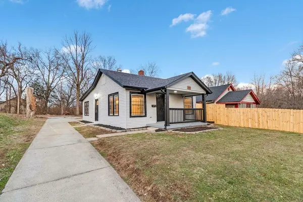 4504 E 43rd ST, Kansas City, MO 64130