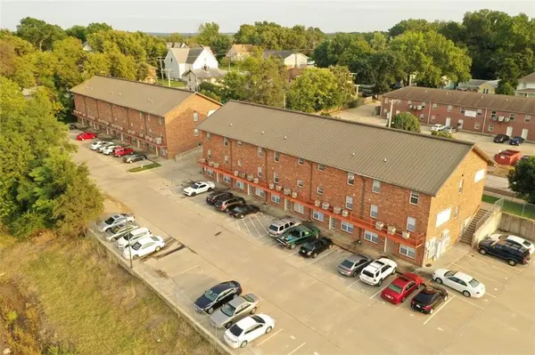 109 Commercial ST, Warrensburg, MO 64093