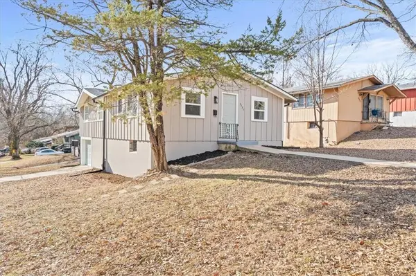 4027 E 45th ST, Kansas City, MO 64130